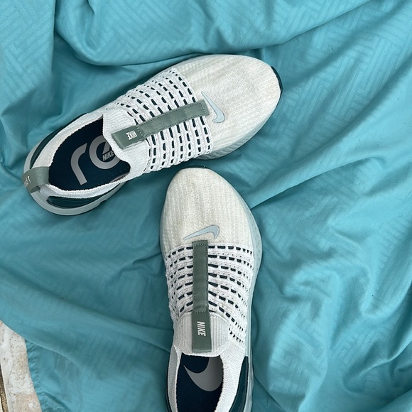 Authentic Nike Running worn 1 time. Fit 7 & 8 - Picture 4 of 5